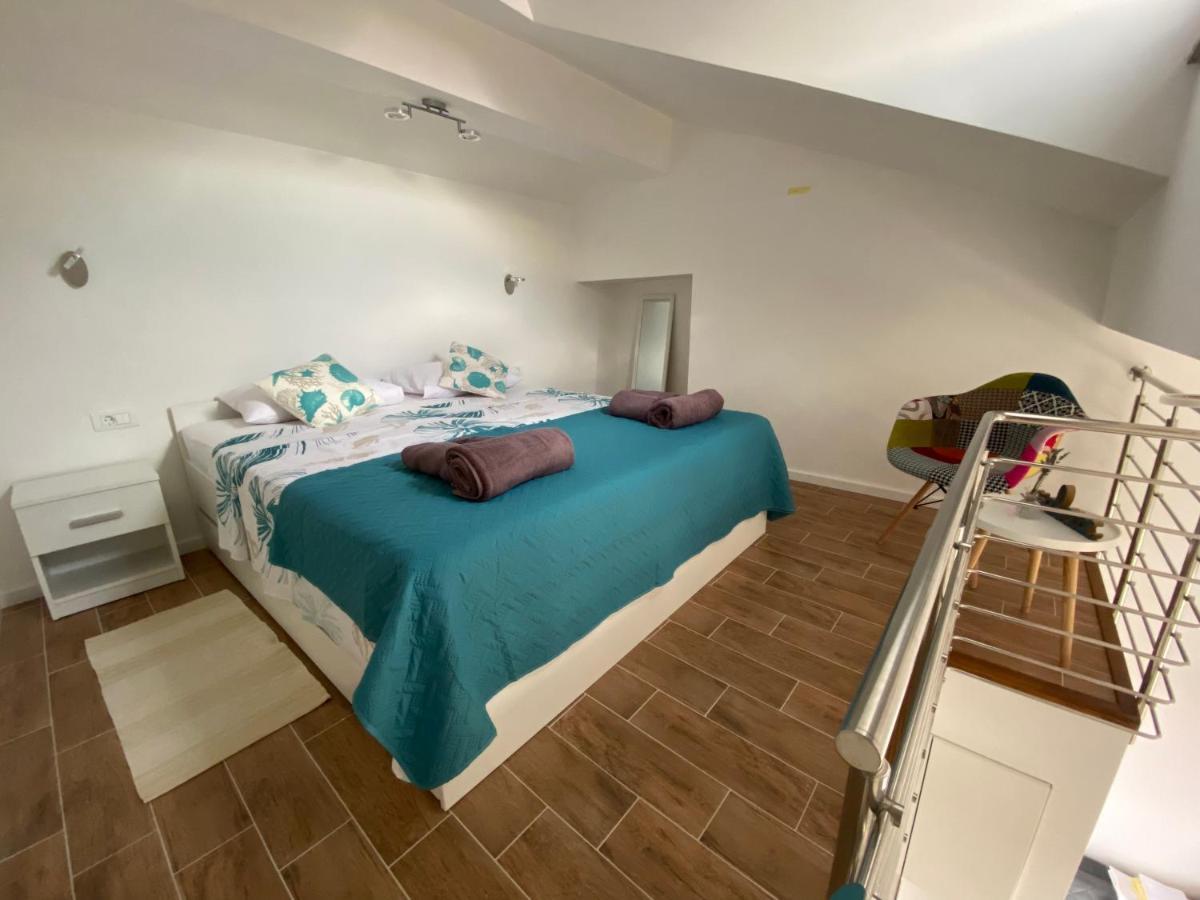 Apartmani Begic 1 I 2 Barbat na Rabu 외부 사진